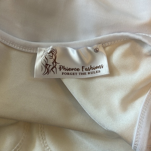 Small White built in bra tank - Picture 4 of 5